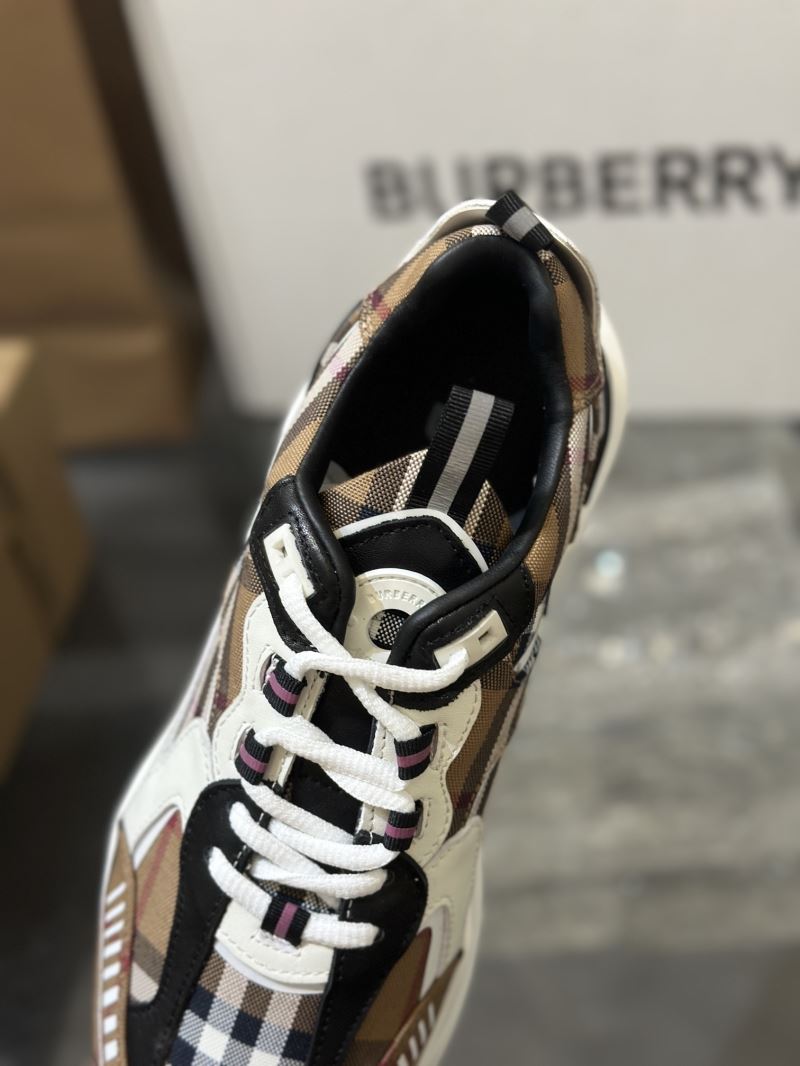 Burberry Low Shoes